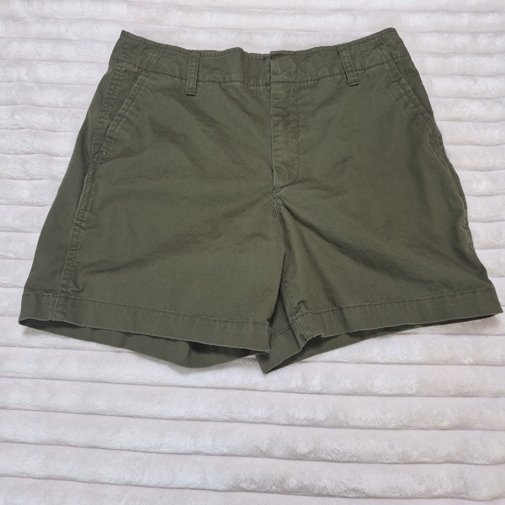 Gap Downtown Khaki Green Size 2 Short‎
